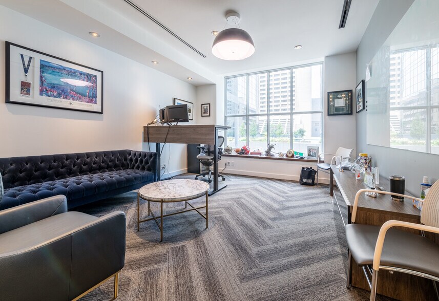 More Photos Of 145 Adelaide St W, Toronto Office For Lease