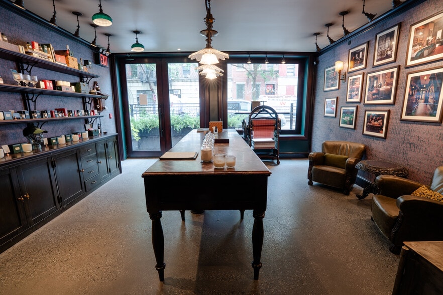 More Photos Of 246 W 16th St, New York Storefront Retail Residential For Lease