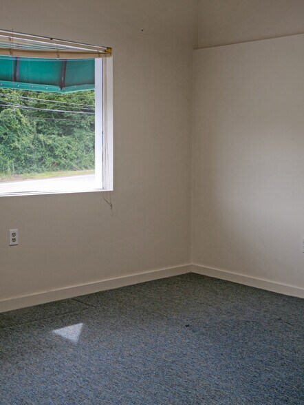 More Photos Of 481 Great Rd, Acton Unknown For Lease
