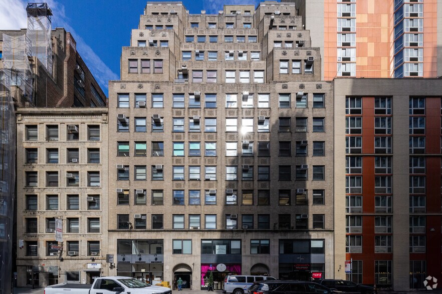 More Photos Of 347 W 36th St, New York Loft Creative Space For Lease