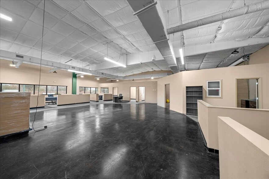More Photos Of 13866 S Us-441, Summerfield Office For Sale