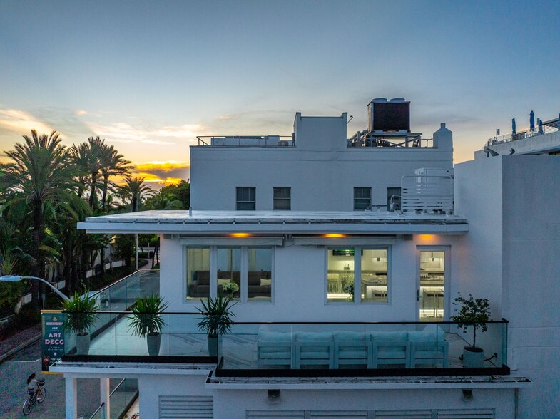 More Photos Of 124 11th St, Miami Beach Hotel For Sale