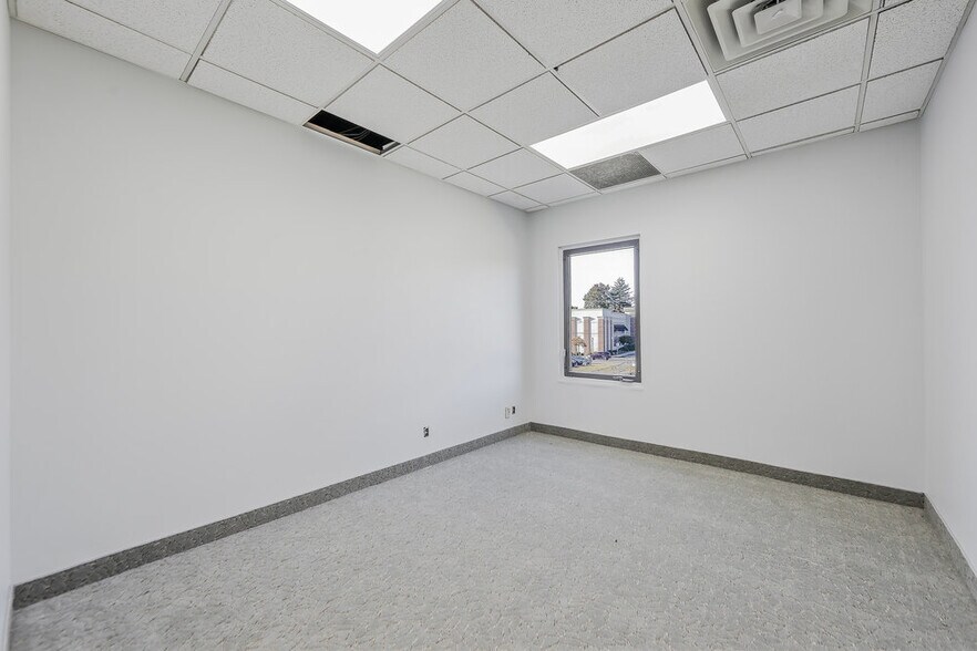 More Photos Of 41 Grand Ave, River Edge Office For Lease