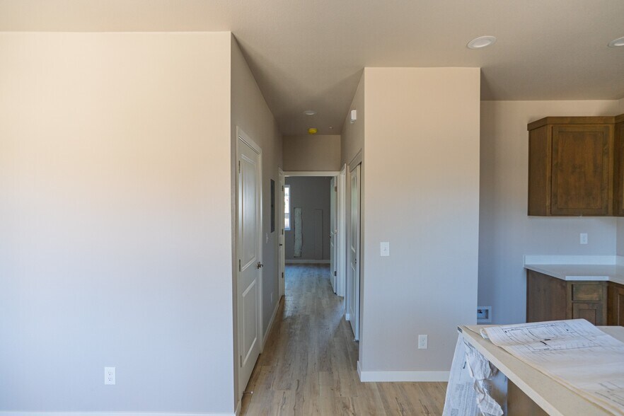 More Photos Of 40 W 13th St, Merced Apartments For Sale