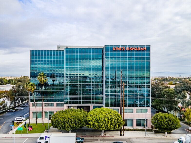 More Photos Of 1411 W 190th St, Gardena Office For Sale