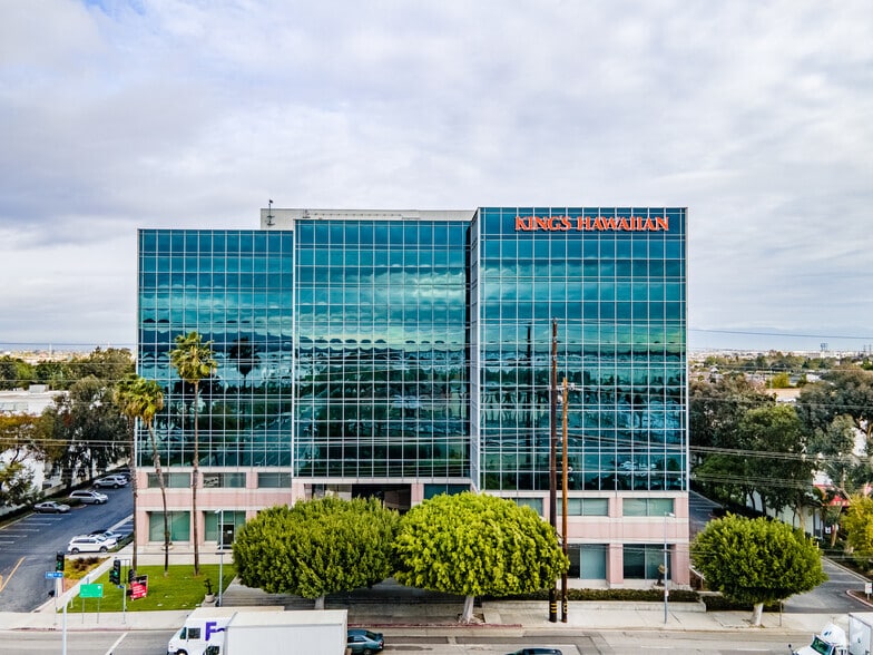 More Photos Of 1411 W 190th St, Gardena Office For Lease