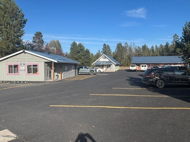 More Photos Of 51470 Highway 97, La Pine General Retail For Sale