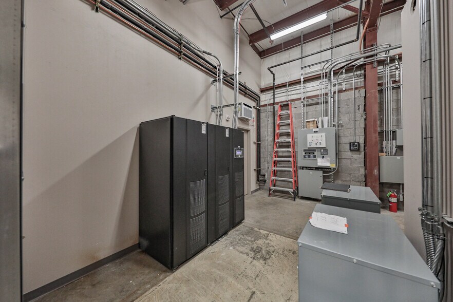 More Photos Of 2299 Brodhead Rd, Bethlehem Office For Sale
