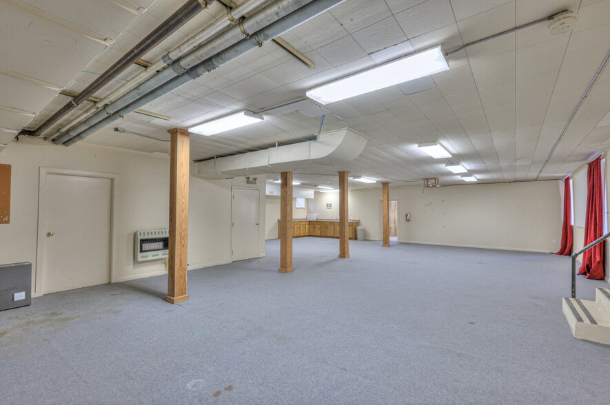 More Photos Of 228 S Military Ave, Lawrenceburg Religious Facility For Sale