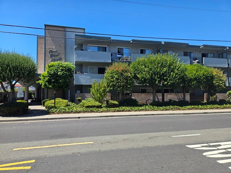More Photos Of 1049 Armstrong St, Hayward Apartments For Sale