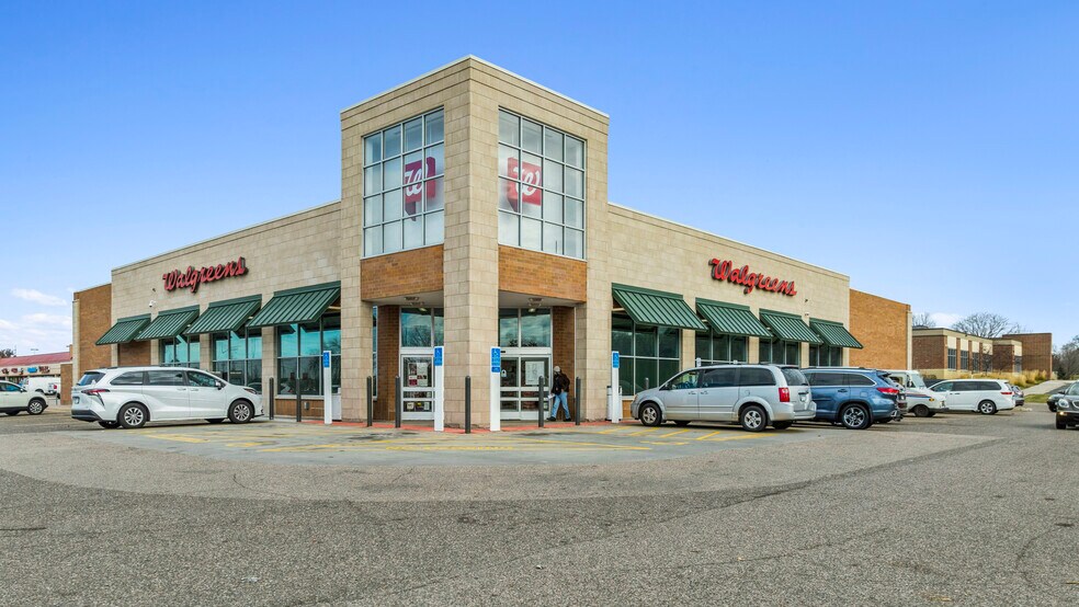 More Photos Of 2920 White Bear Ave N, Maplewood Drugstore For Sale