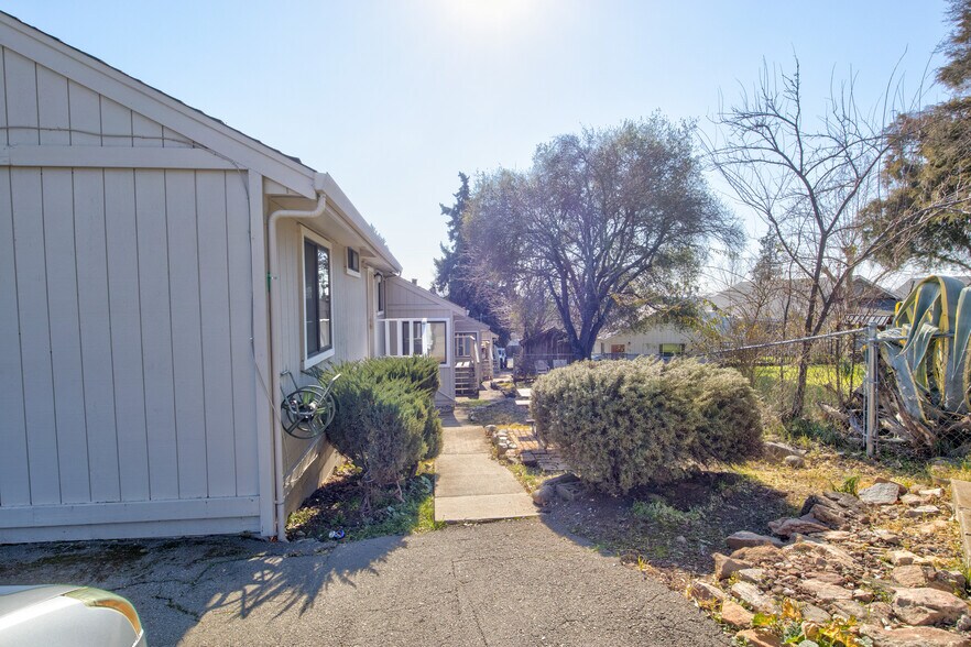 More Photos Of 9363 Landrum St, Plymouth Apartments For Sale
