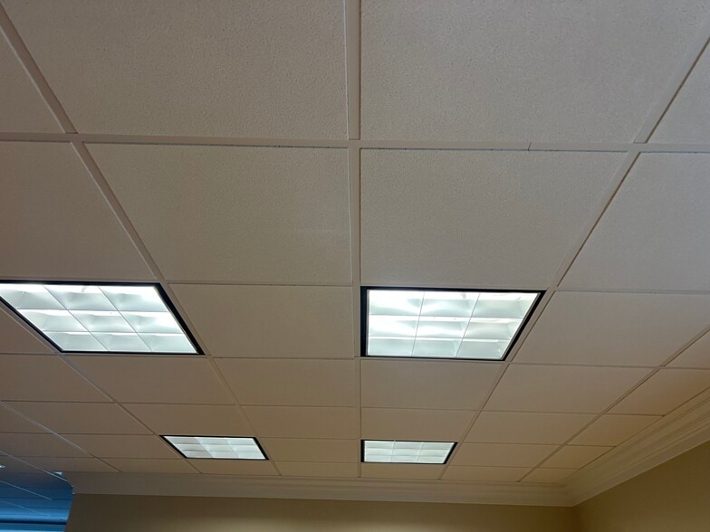 More Photos Of 165 N Renfro St, Mount Airy Office For Sale