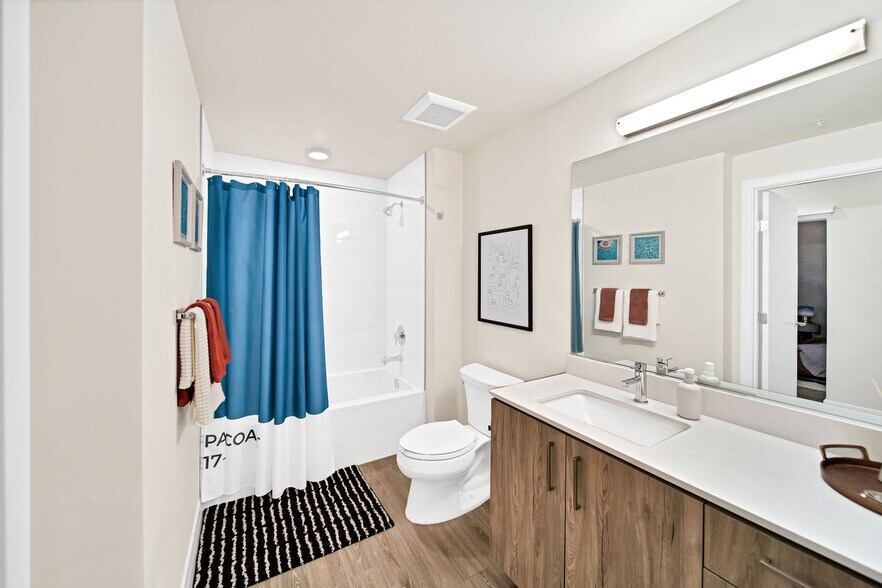 More Photos Of 11811-11821 NE 128th St, Kirkland Multifamily For Sale