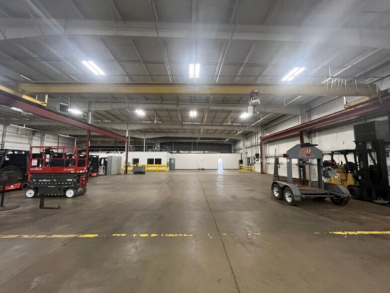 More Photos Of 4423 40th St SE, Grand Rapids Distribution For Sale