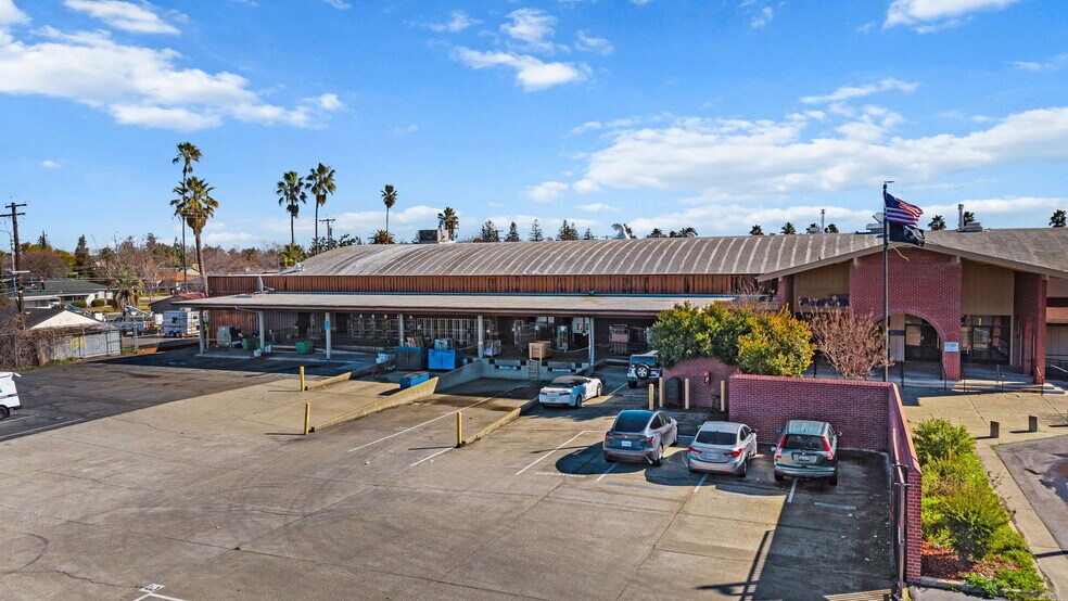 More Photos Of 2917-2999 Fulton Ave, Sacramento Office Residential For Lease