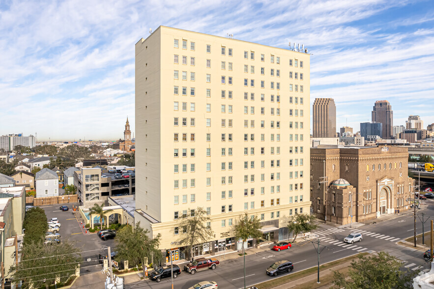 Primary Photo Of 1205 Saint Charles Ave, New Orleans Apartments For Sale