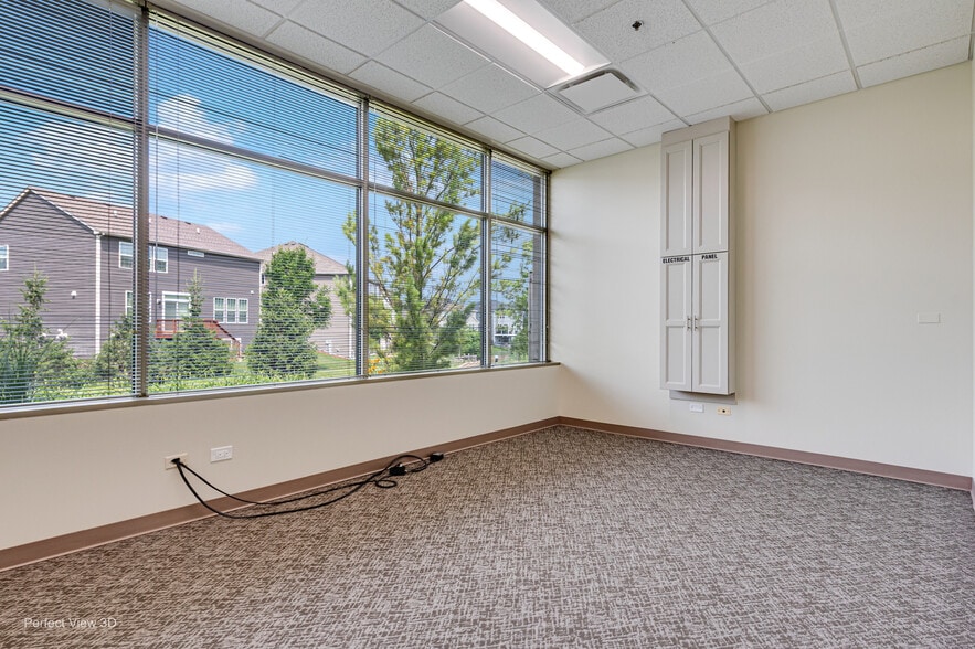 More Photos Of 320 Cardinal Dr, St Charles Medical For Lease