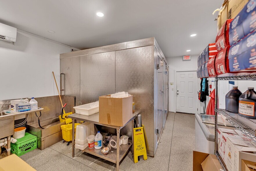 More Photos Of 1908 Old Route 17, Roscoe Restaurant For Sale