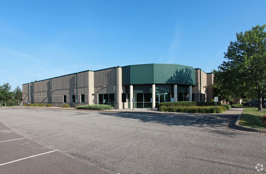 More Photos Of 8560 Cottonwood St NW, Coon Rapids Manufacturing For Lease