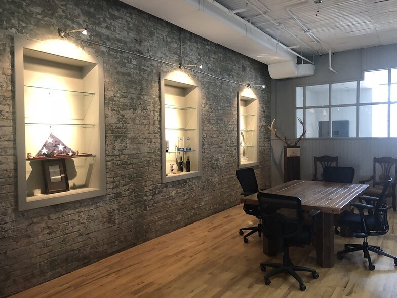 More Photos Of 845 W Washington Blvd, Chicago Loft Creative Space For Lease