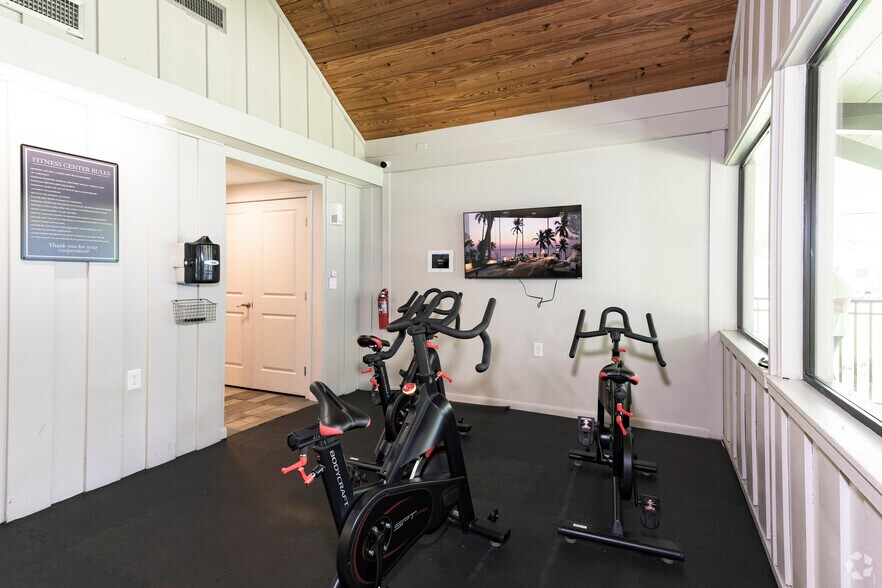 More Photos Of 1400 S Nova Rd, Daytona Beach Apartments For Sale