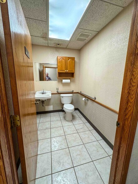 More Photos Of 2912 N Shields Blvd, Moore Manufacturing For Lease