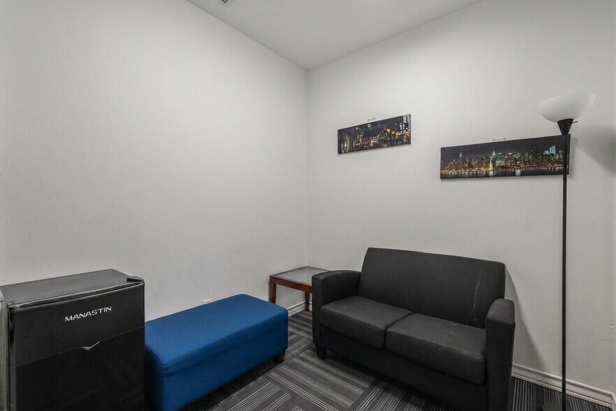 More Photos Of 1906 E Tyler Ave, Harlingen Loft Creative Space For Sale