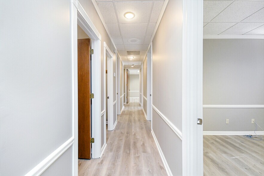 More Photos Of 3084 Mercer University Dr, Chamblee Loft Creative Space For Lease