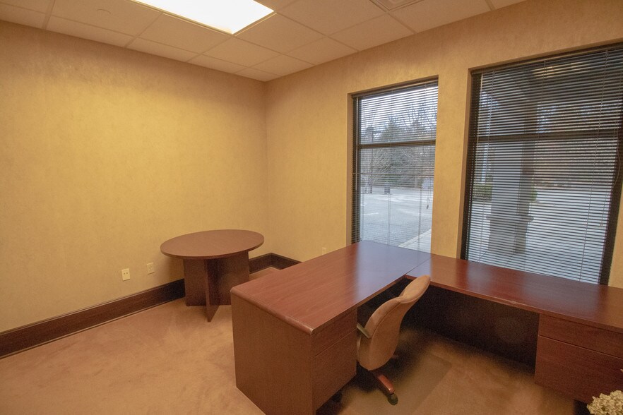 More Photos Of 1600 W Bloomfield Rd, Bloomington Medical For Lease