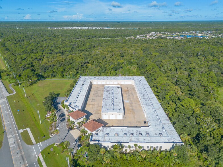 More Photos Of 3088 W International Speedway Blvd, Daytona Beach Self Storage For Sale