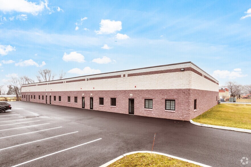 Primary Photo Of 411-423 Nina Way, Warminster Township Light Distribution For Lease