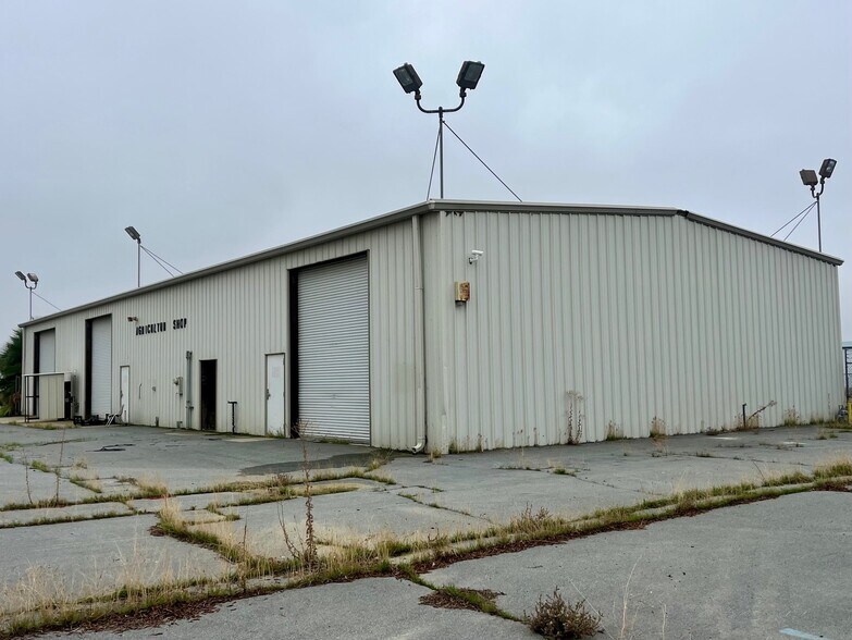 More Photos Of 9800 Cody Ave, Coalinga Schools For Lease