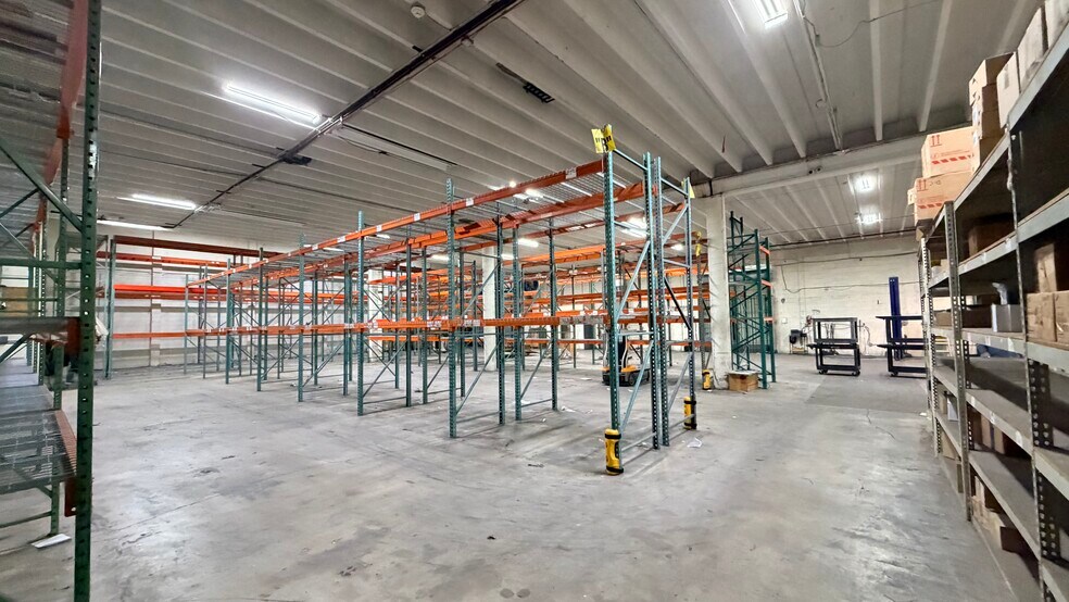 More Photos Of 1801 NE 149th St, Miami Warehouse For Lease