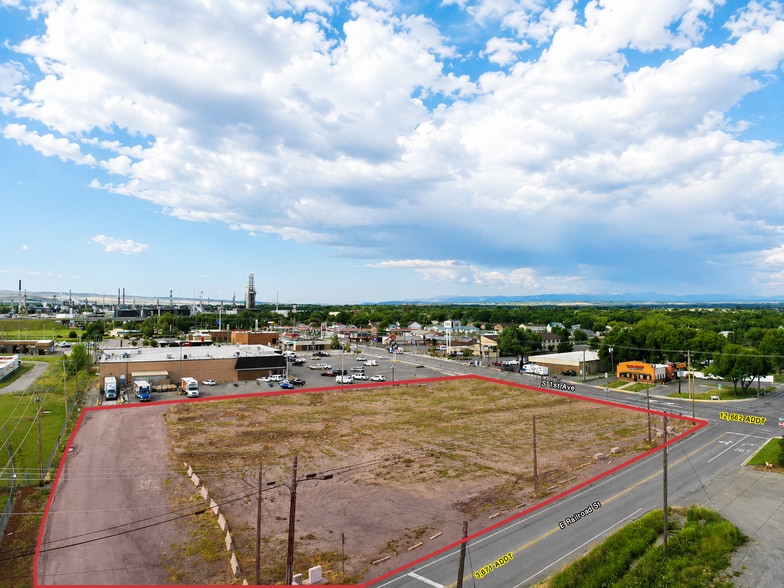 Primary Photo Of 103 1st Ave, Laurel Land For Sale