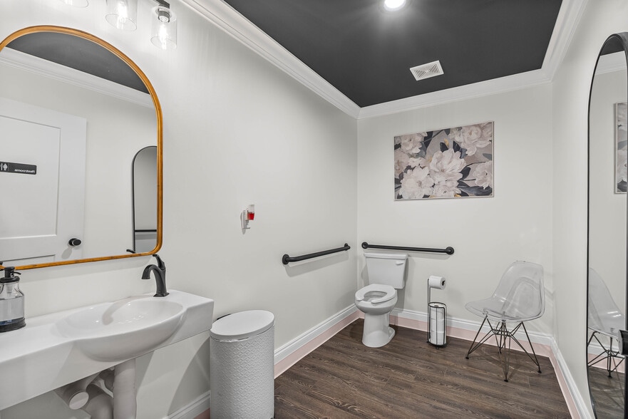 More Photos Of 922 Saraland Blvd S, Saraland Restaurant For Sale