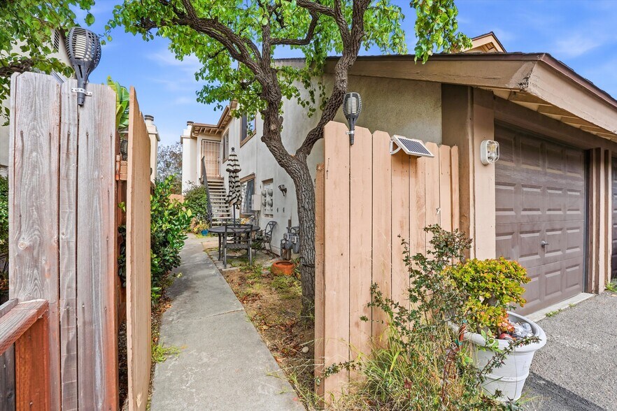 More Photos Of 33372 Cheltam Way, Dana Point Apartments For Sale