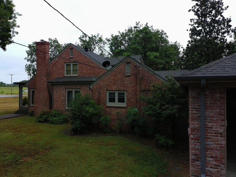 More Photos Of 1901 S State Highway 239, Osceola Specialty For Sale