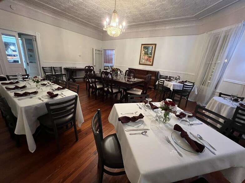 More Photos Of 252 Seavy St, Senoia Hospitality For Sale