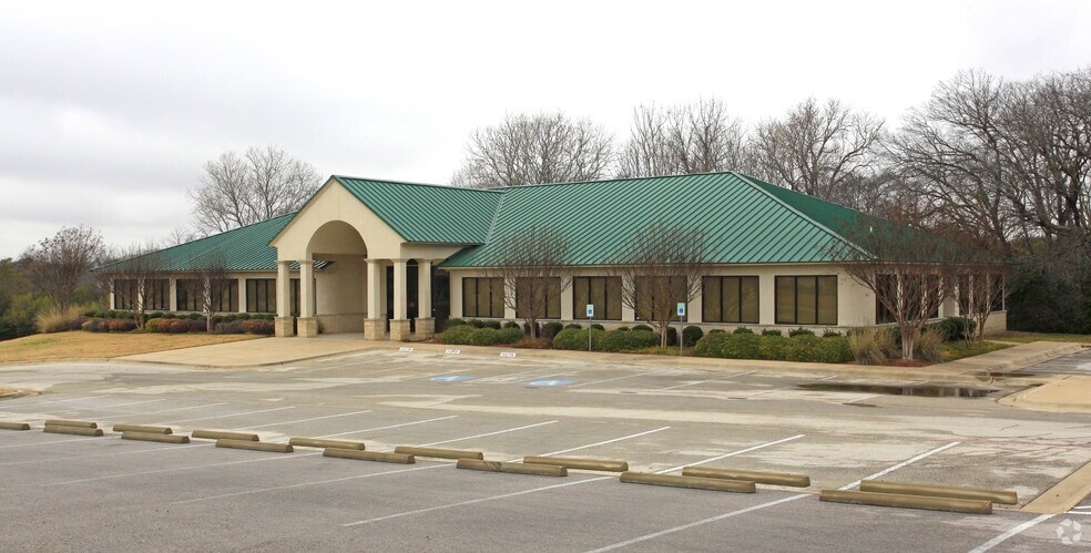 More Photos Of 2002 Scott Blvd, Temple Office For Sale