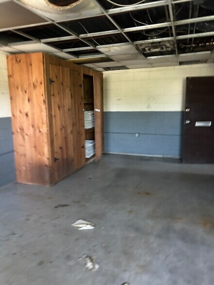 More Photos Of 2500 Spring Grove Ave, Cincinnati Warehouse For Sale