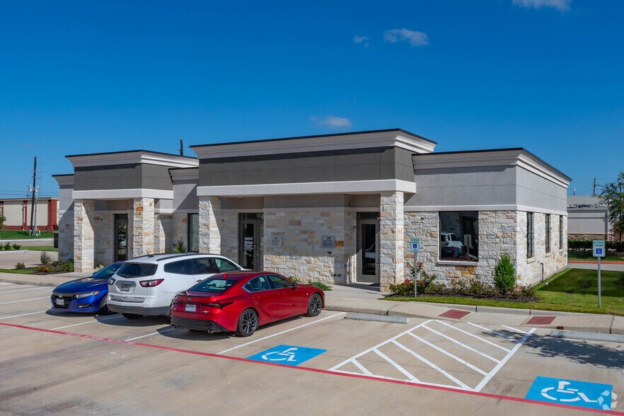 Primary Photo Of 3129 Kingsley Dr, Pearland Office For Sale