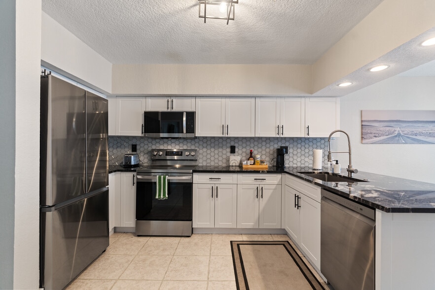 More Photos Of 1520 NE 51st St, Fort Lauderdale Apartments For Sale