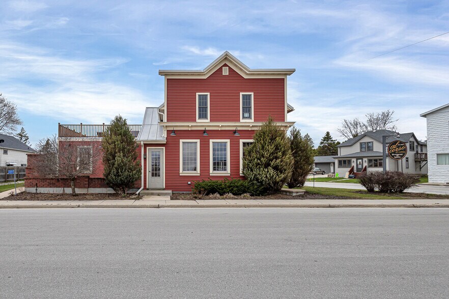 More Photos Of 20931 Main St, Collins Restaurant For Sale