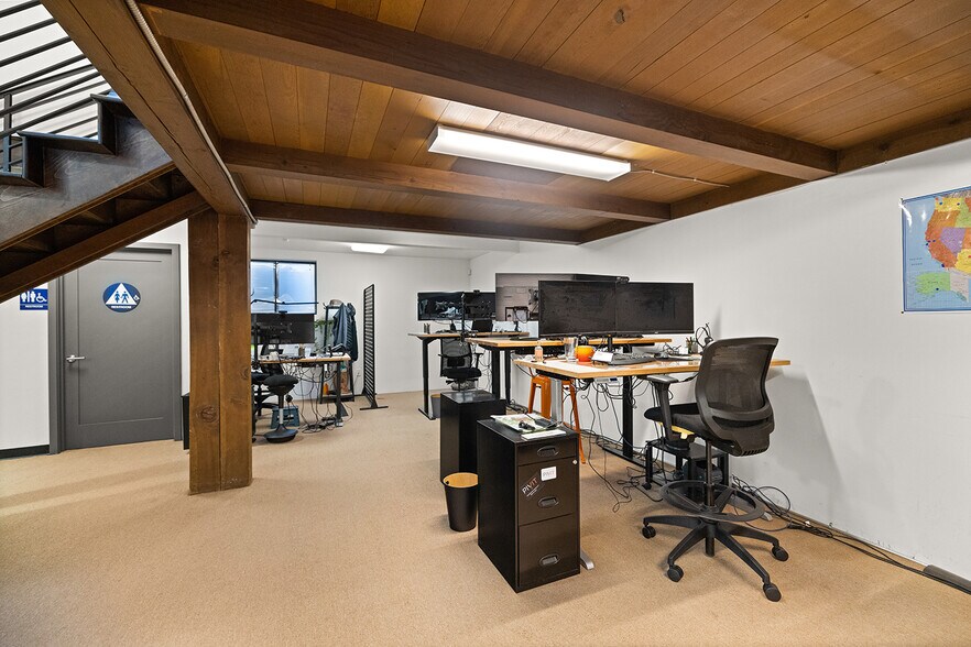 More Photos Of 826 De La Vina St, Santa Barbara Storefront For Lease