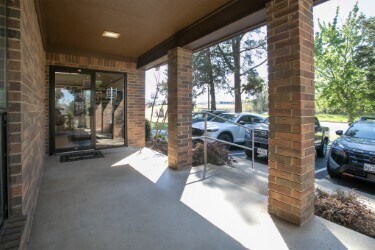 More Photos Of 18421 Old Jacksonville Hwy, Flint Veterinarian Kennel For Sale