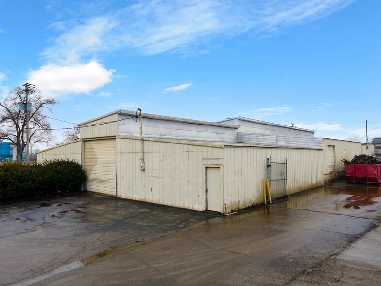 More Photos Of 1301 S 6th St, Noblesville Manufacturing For Sale