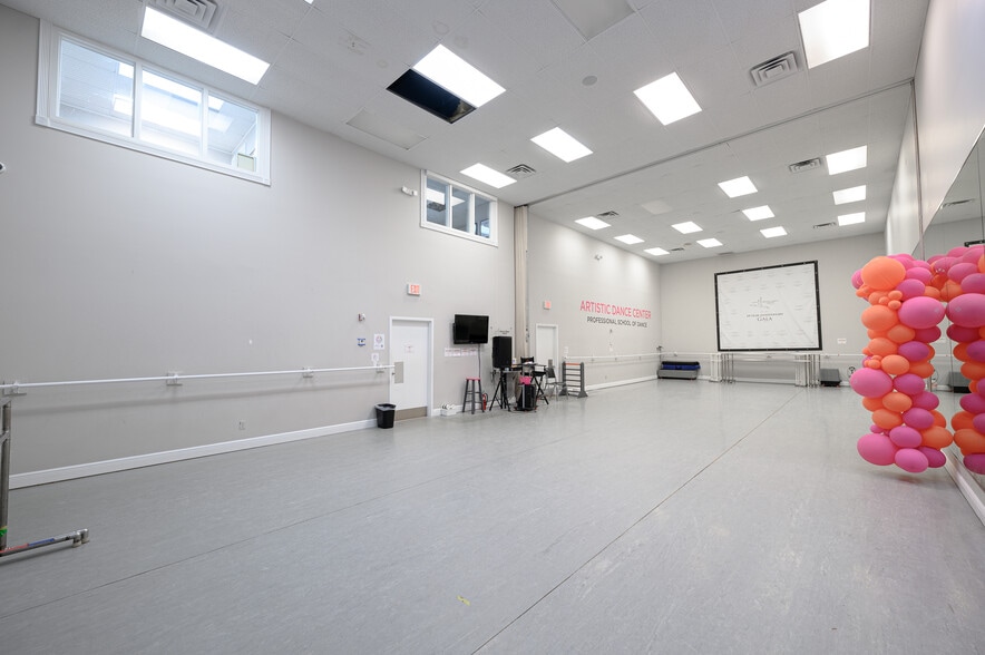 More Photos Of 10181 NW 58th St, Miami Warehouse For Lease