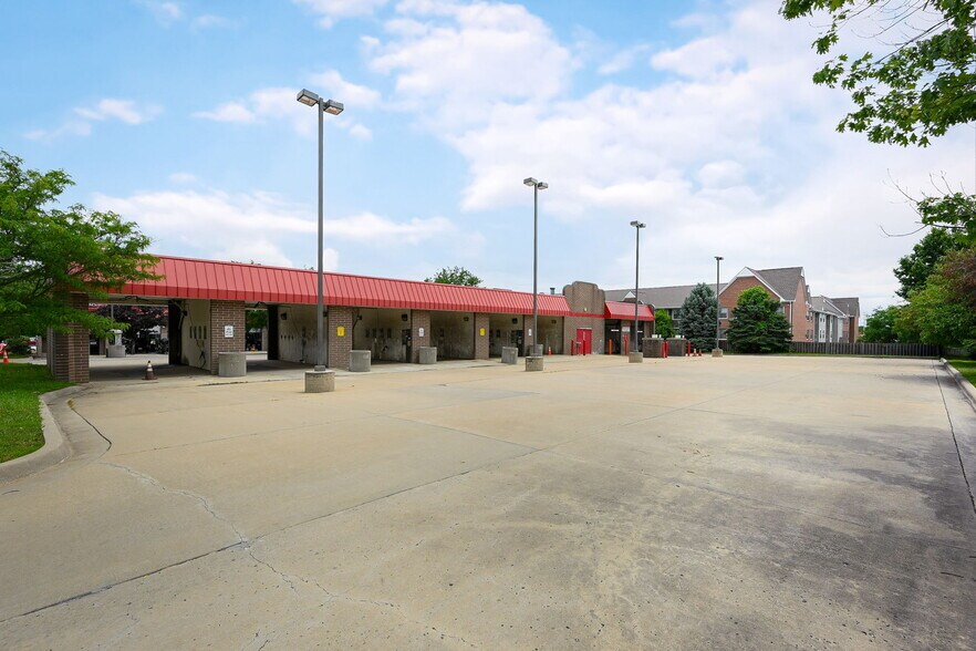 More Photos Of 11948 Riley St, Overland Park Carwash For Sale