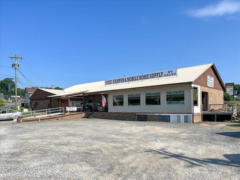 Primary Photo Of 804 Merita St, Mount Airy Storefront Retail Office For Sale